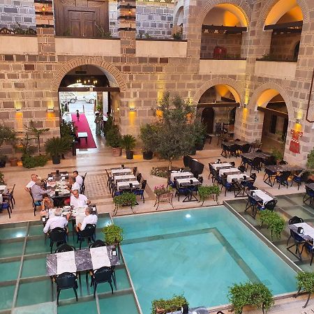 Cesme Kanuni Kervansaray Historical Hotel Buitenkant foto