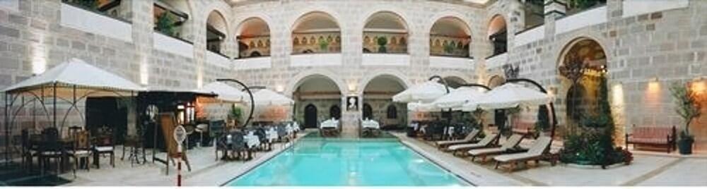 Cesme Kanuni Kervansaray Historical Hotel Buitenkant foto