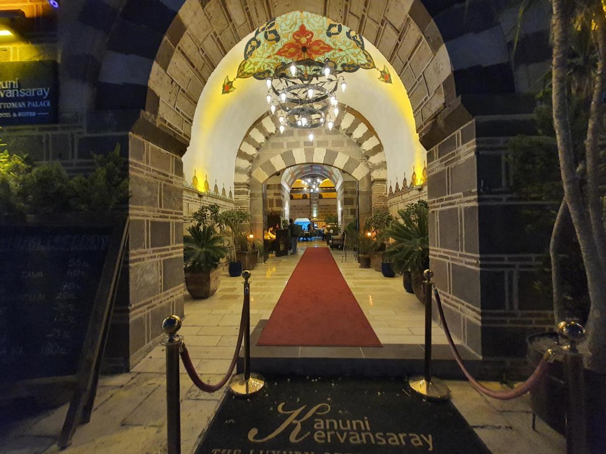 Cesme Kanuni Kervansaray Historical Hotel Buitenkant foto