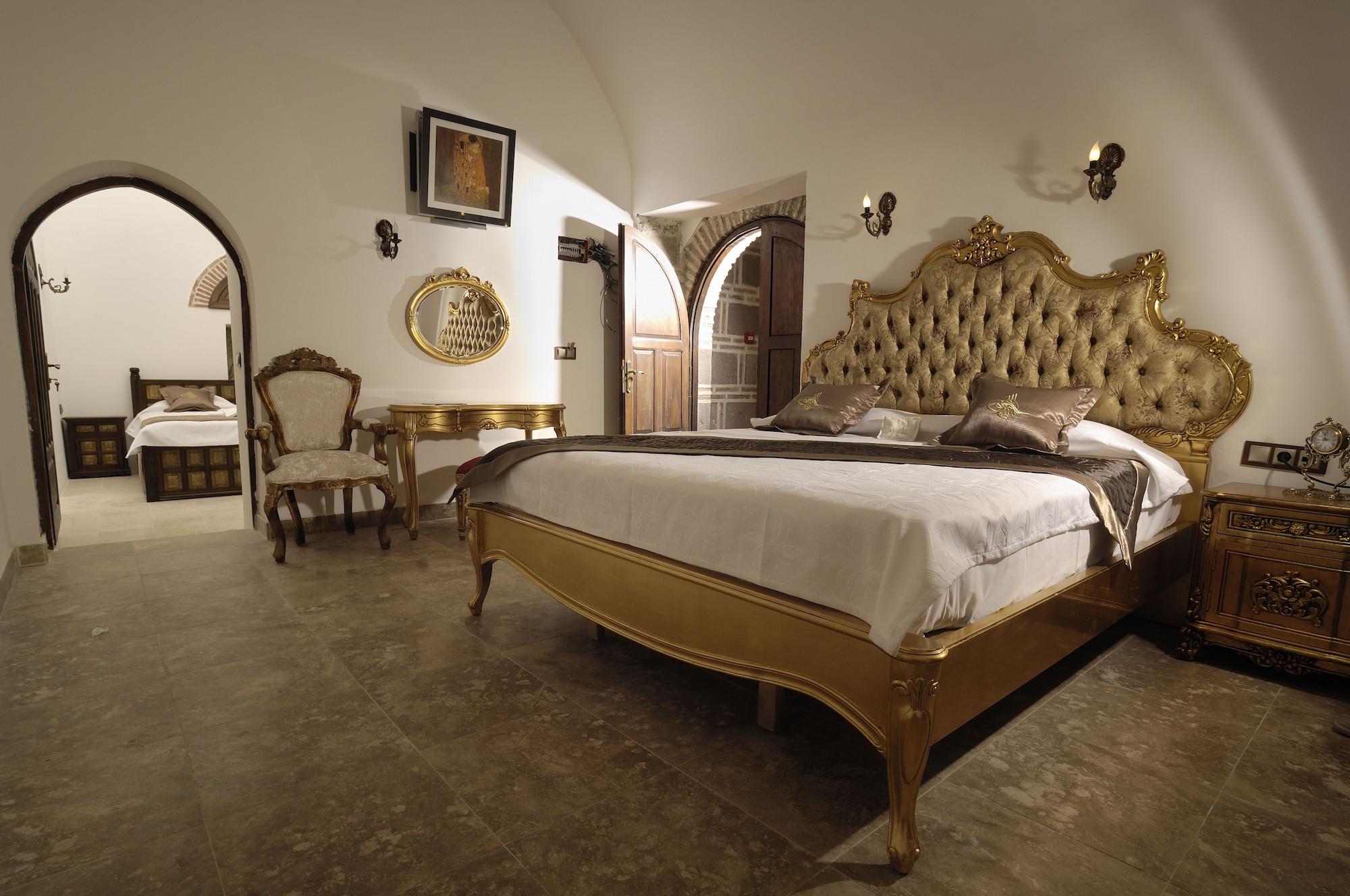Cesme Kanuni Kervansaray Historical Hotel Kamer foto