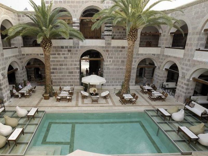 Cesme Kanuni Kervansaray Historical Hotel Buitenkant foto